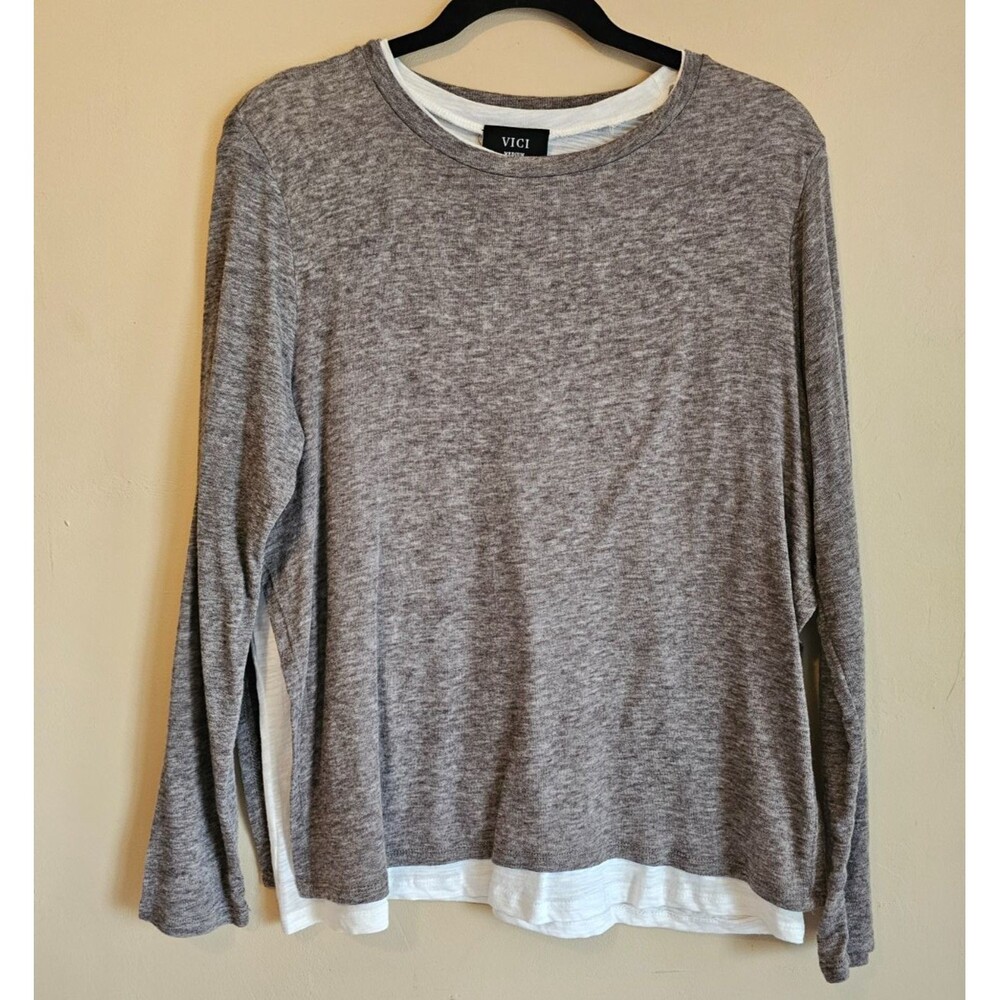 Vici Women's Greyish Brown/White Wool Blend Long Sleeve Top Size Medium